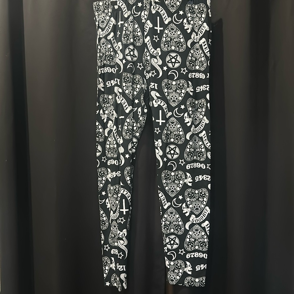 Occult Leggings